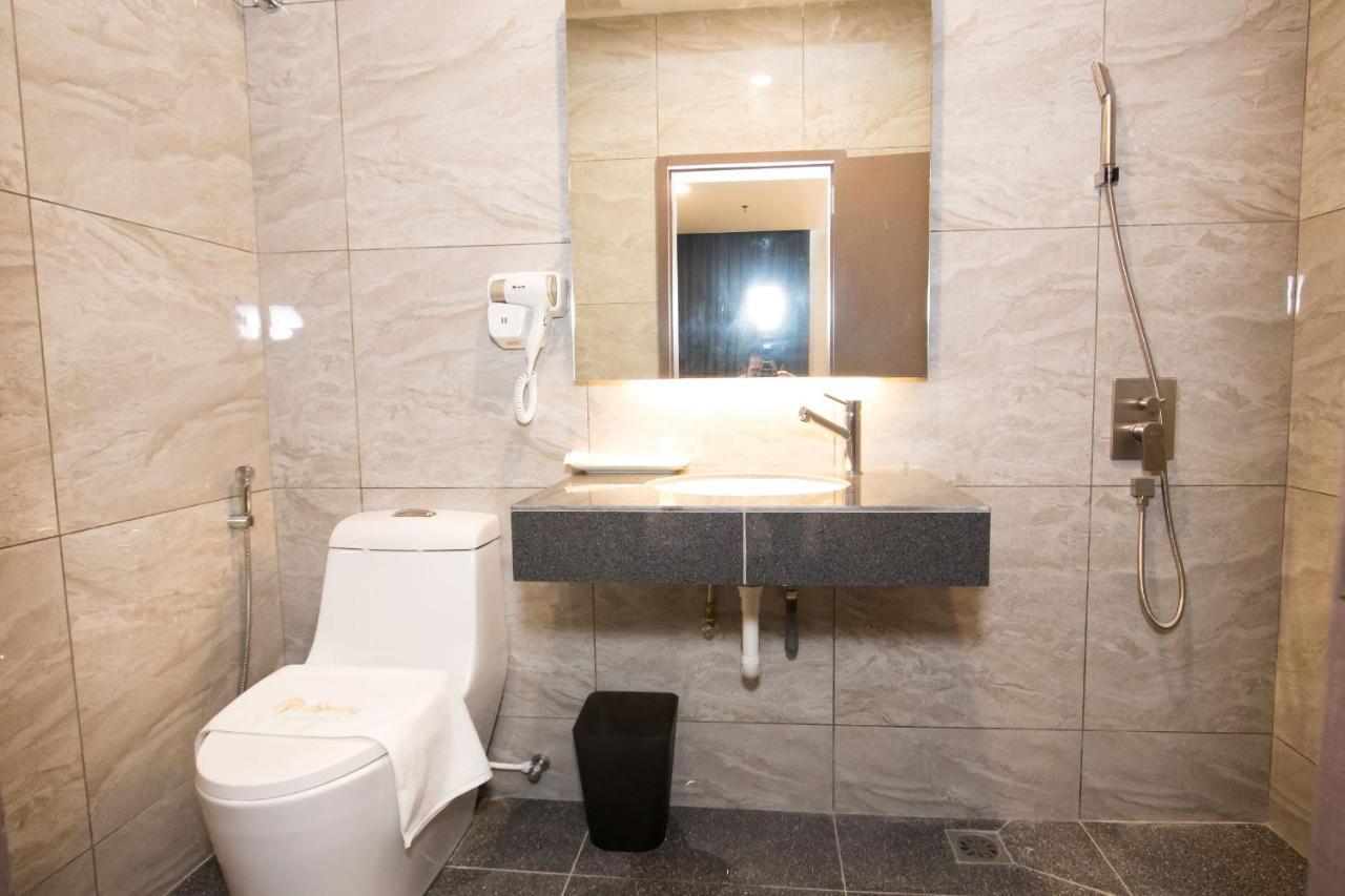 Spring Season Hotel Muar Ngoại thất bức ảnh